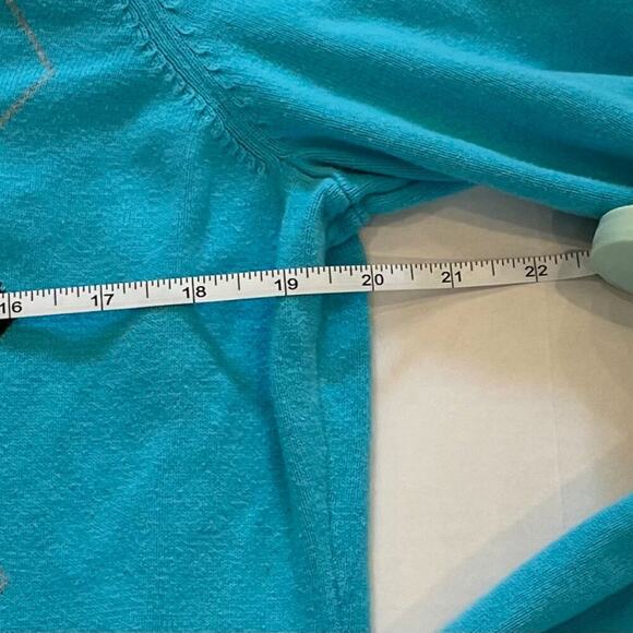 IZOD Cotton Argyle Long Sleeve V-Neck Sweater, Blue, Black, Ivory, Preppy XL - Picture 7 of 8